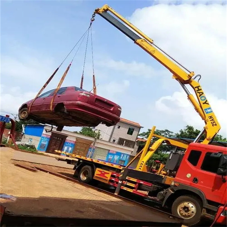 南圣镇吊车吊汽车的正确方法